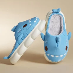 Outlet Gifi Chaussons requin mixtes bleus - pointure 36 à 45